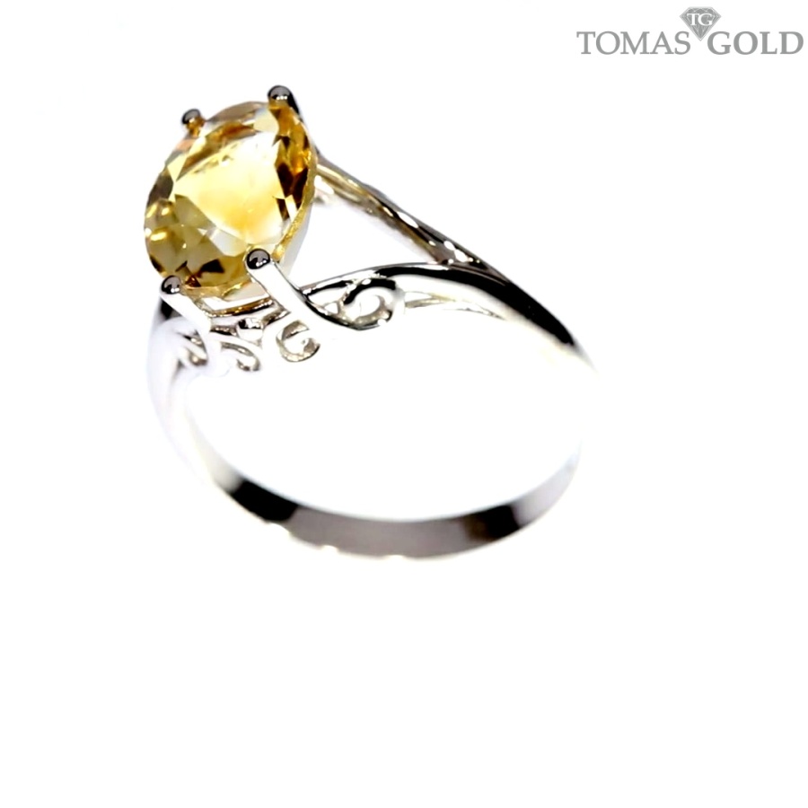 Golden ring with citrine